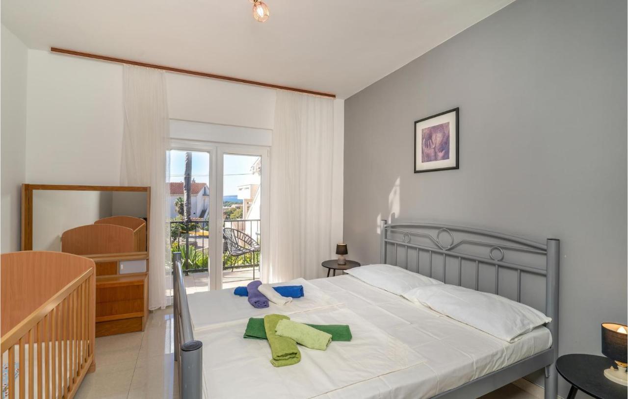 Cozy Apartment In Krk With Kitchen Krk Town Zewnętrze zdjęcie
